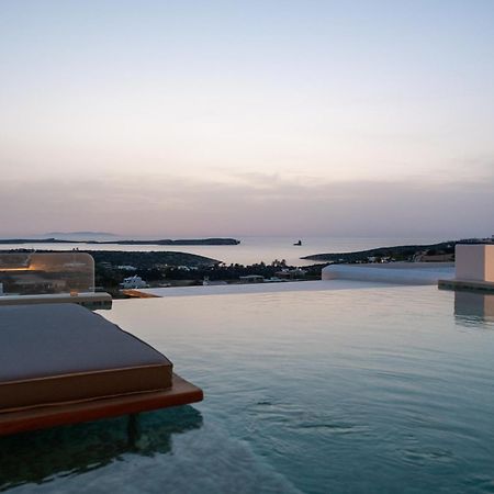 Utopia Suites By Anna Platanou Αγία Ειρήνη Πάρου Εξωτερικό φωτογραφία