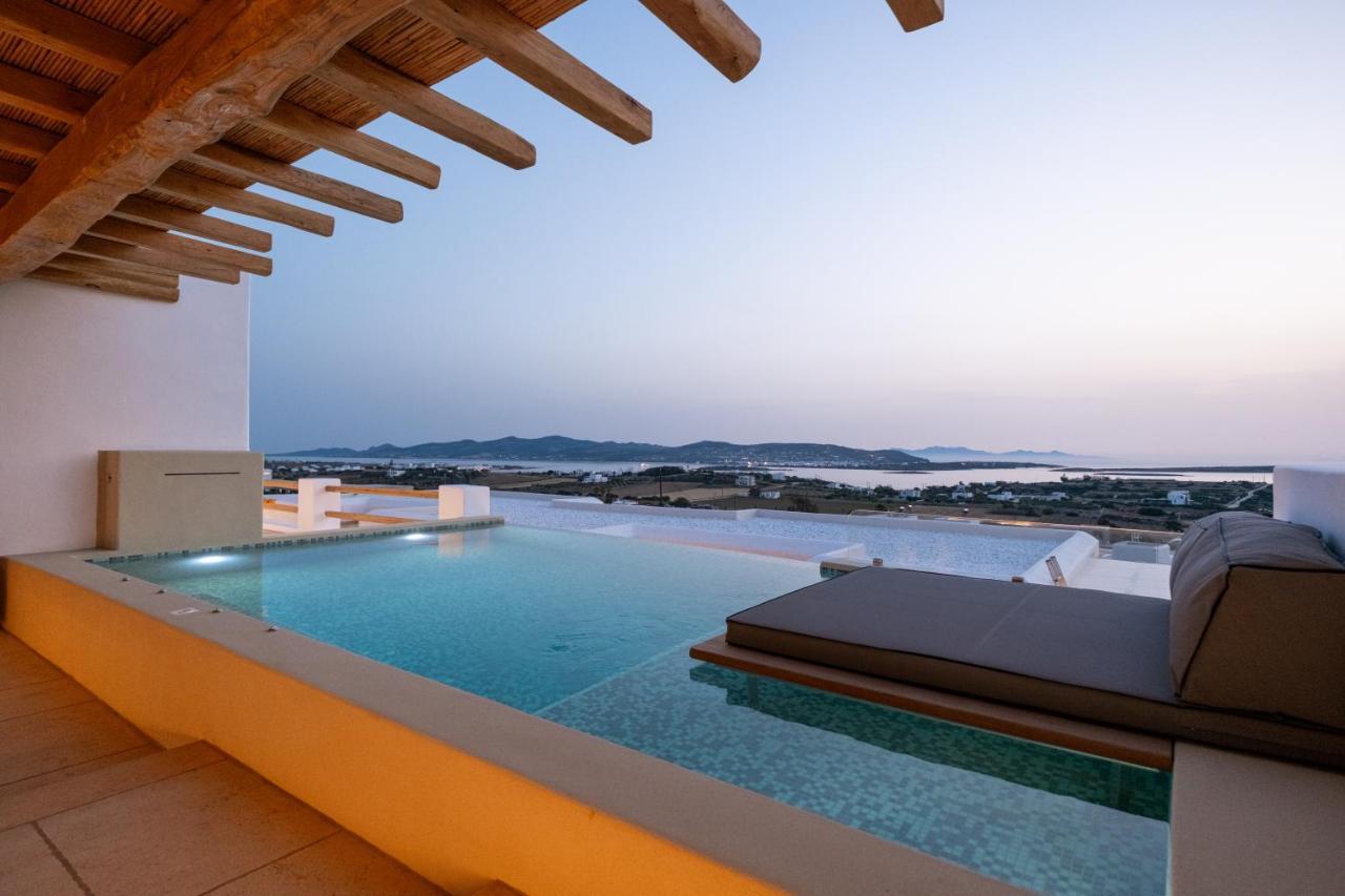 Utopia Suites By Anna Platanou Αγία Ειρήνη Πάρου Εξωτερικό φωτογραφία
