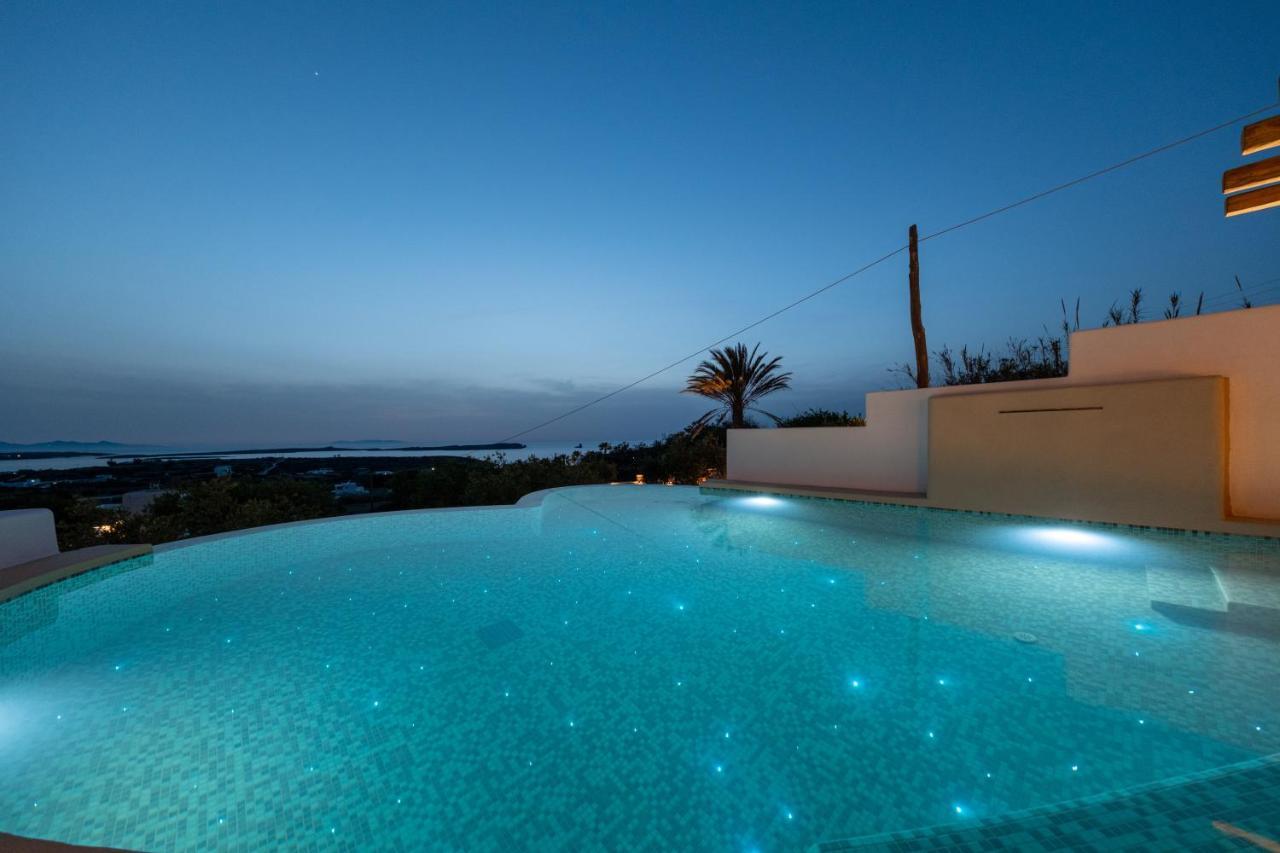 Utopia Suites By Anna Platanou Αγία Ειρήνη Πάρου Εξωτερικό φωτογραφία
