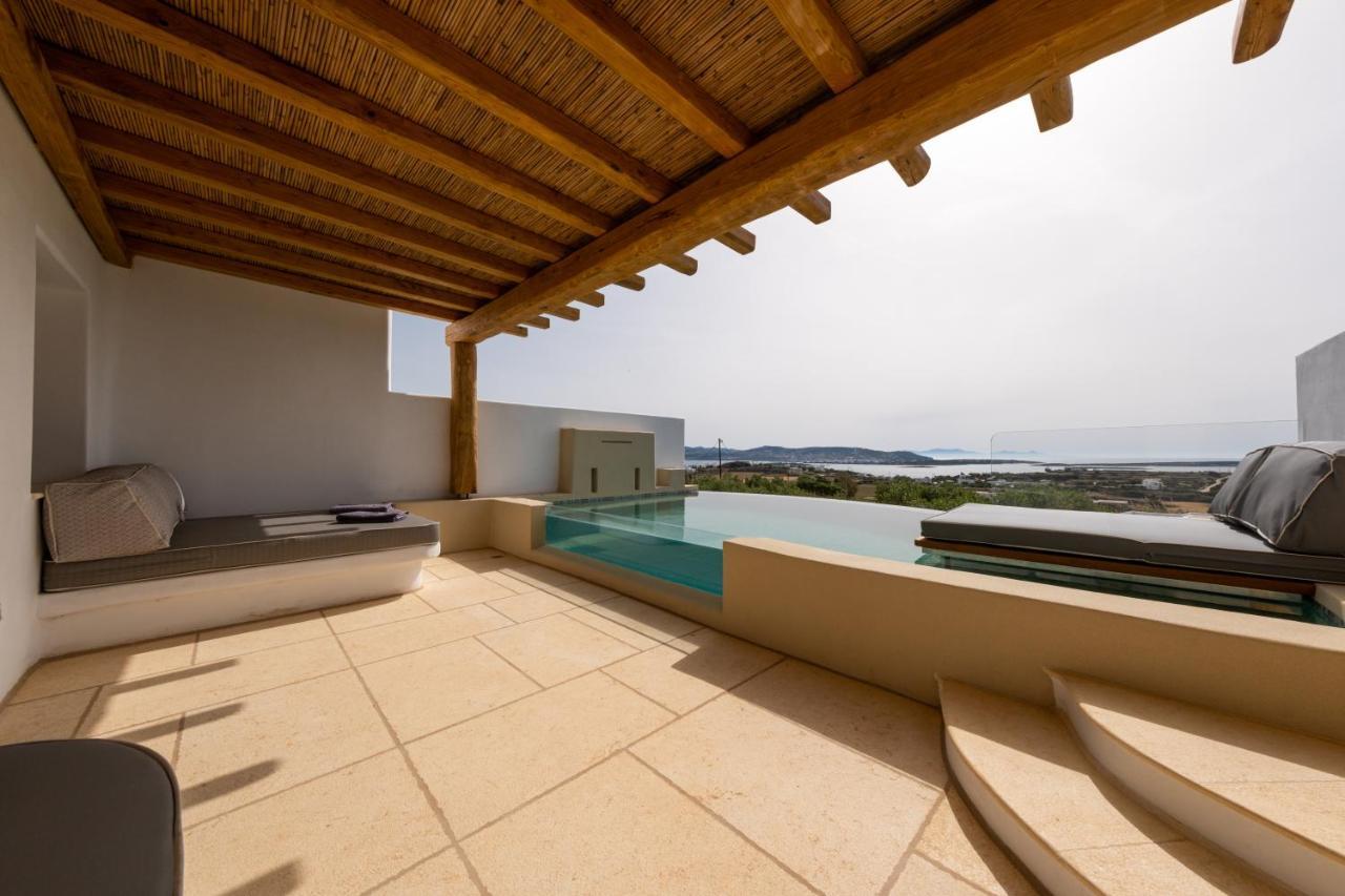 Utopia Suites By Anna Platanou Αγία Ειρήνη Πάρου Εξωτερικό φωτογραφία