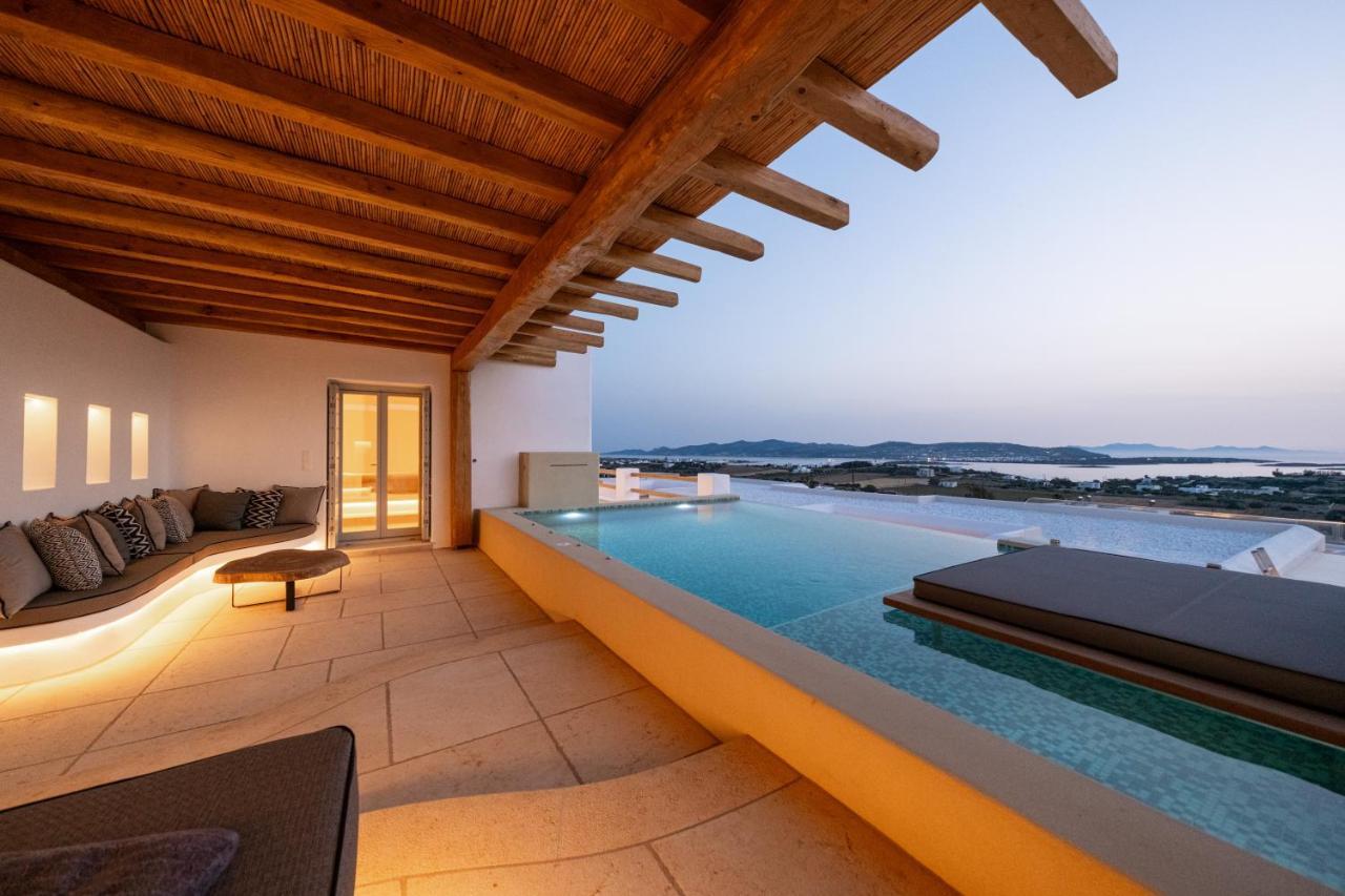 Utopia Suites By Anna Platanou Αγία Ειρήνη Πάρου Εξωτερικό φωτογραφία