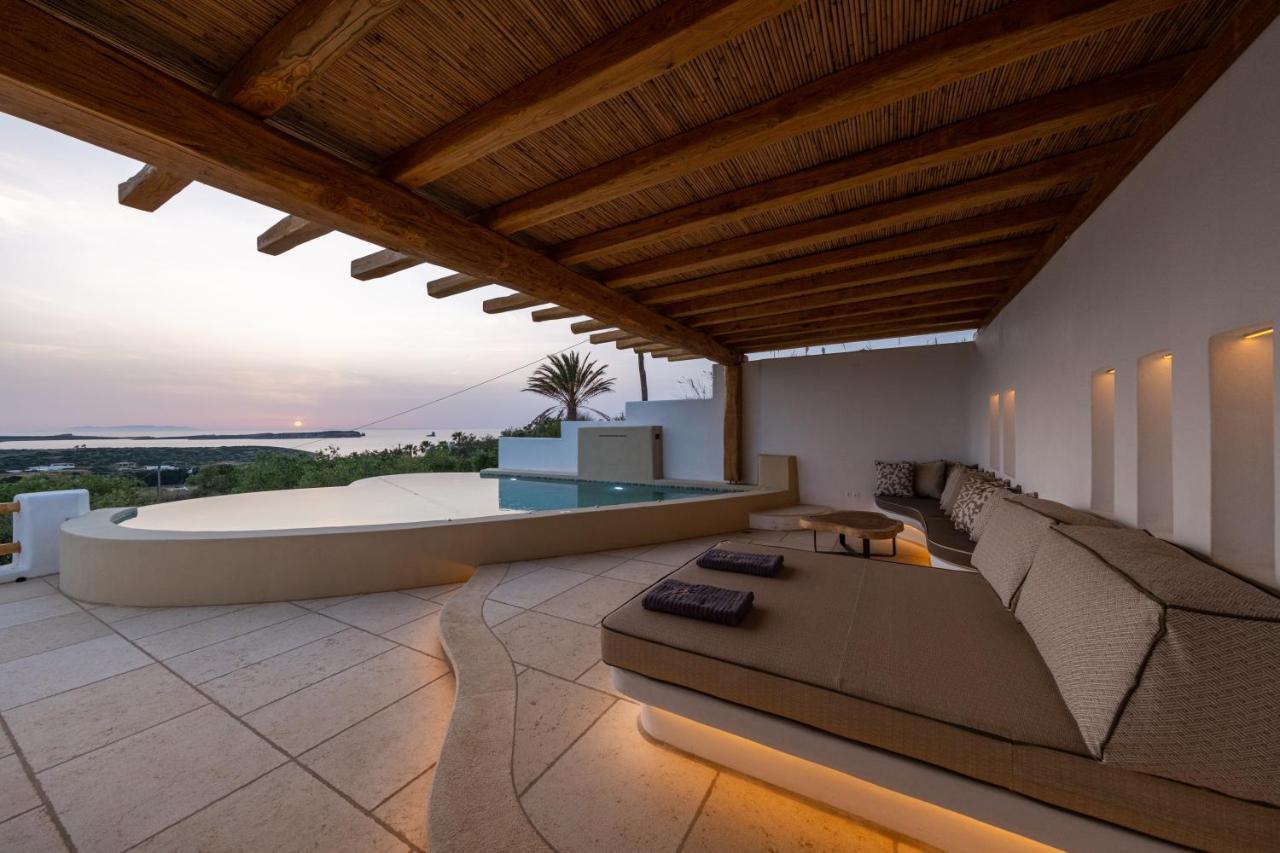 Utopia Suites By Anna Platanou Αγία Ειρήνη Πάρου Εξωτερικό φωτογραφία
