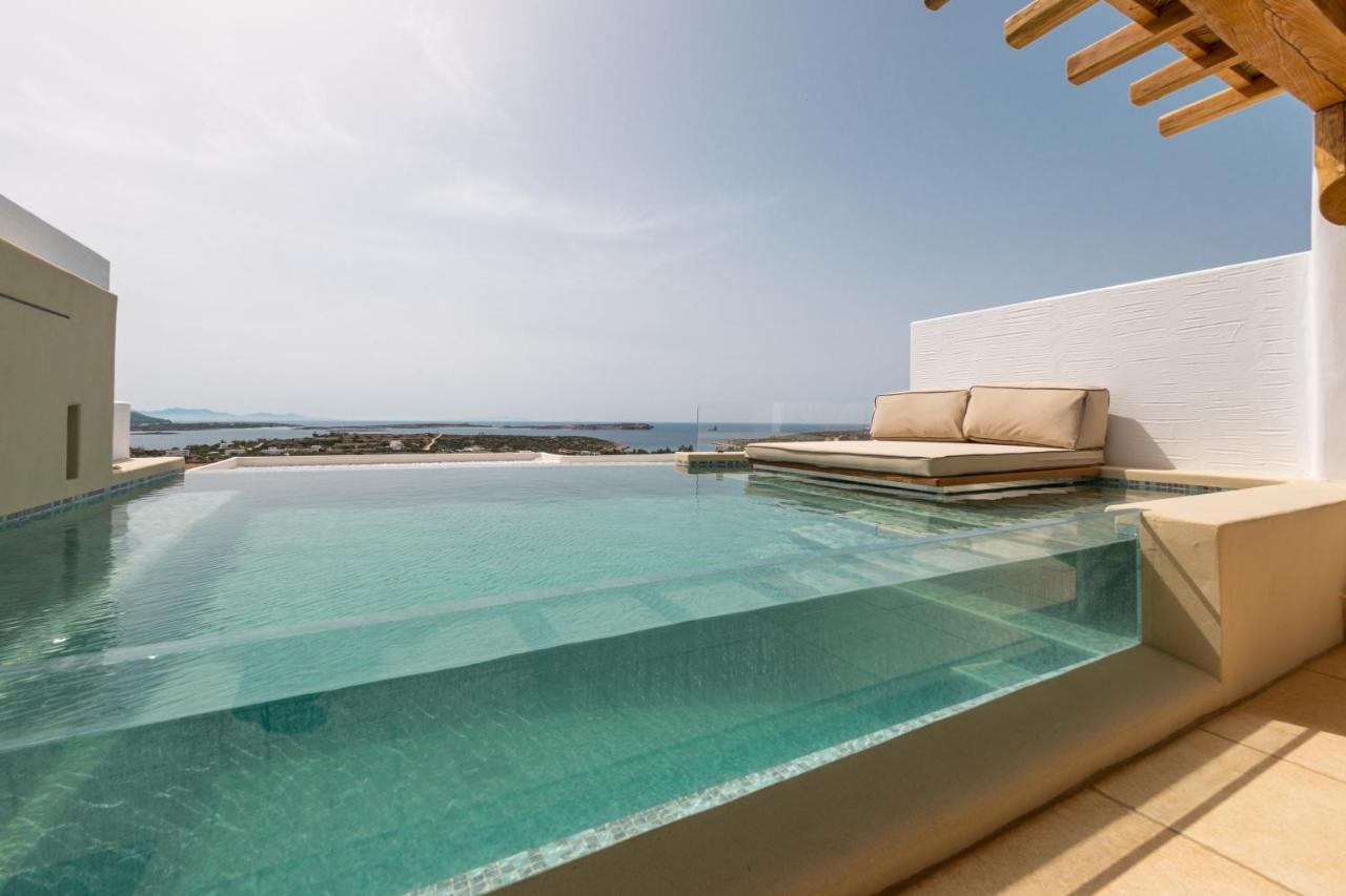 Utopia Suites By Anna Platanou Αγία Ειρήνη Πάρου Εξωτερικό φωτογραφία