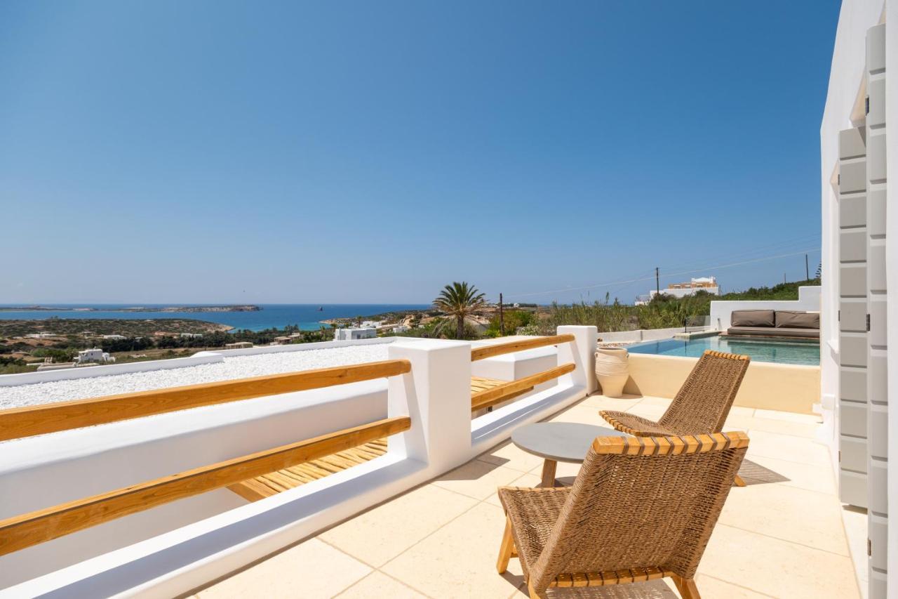 Utopia Suites By Anna Platanou Αγία Ειρήνη Πάρου Εξωτερικό φωτογραφία