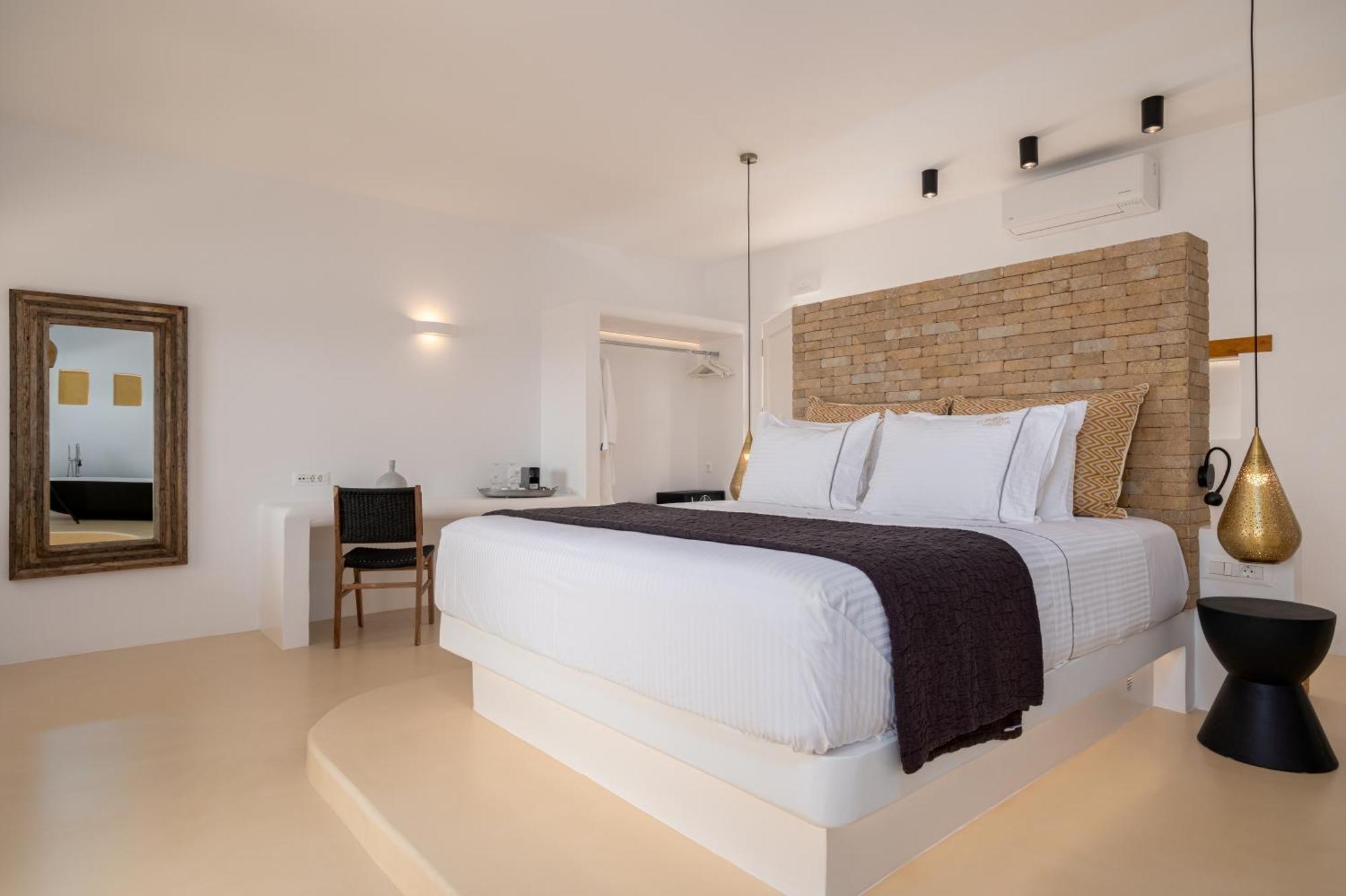 Utopia Suites By Anna Platanou Αγία Ειρήνη Πάρου Εξωτερικό φωτογραφία