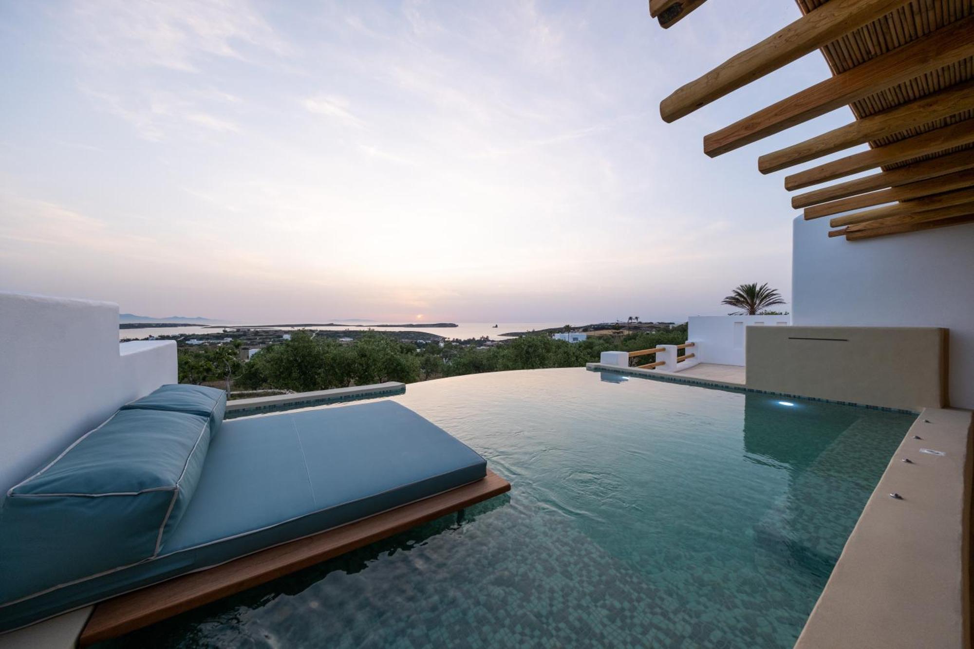 Utopia Suites By Anna Platanou Αγία Ειρήνη Πάρου Εξωτερικό φωτογραφία